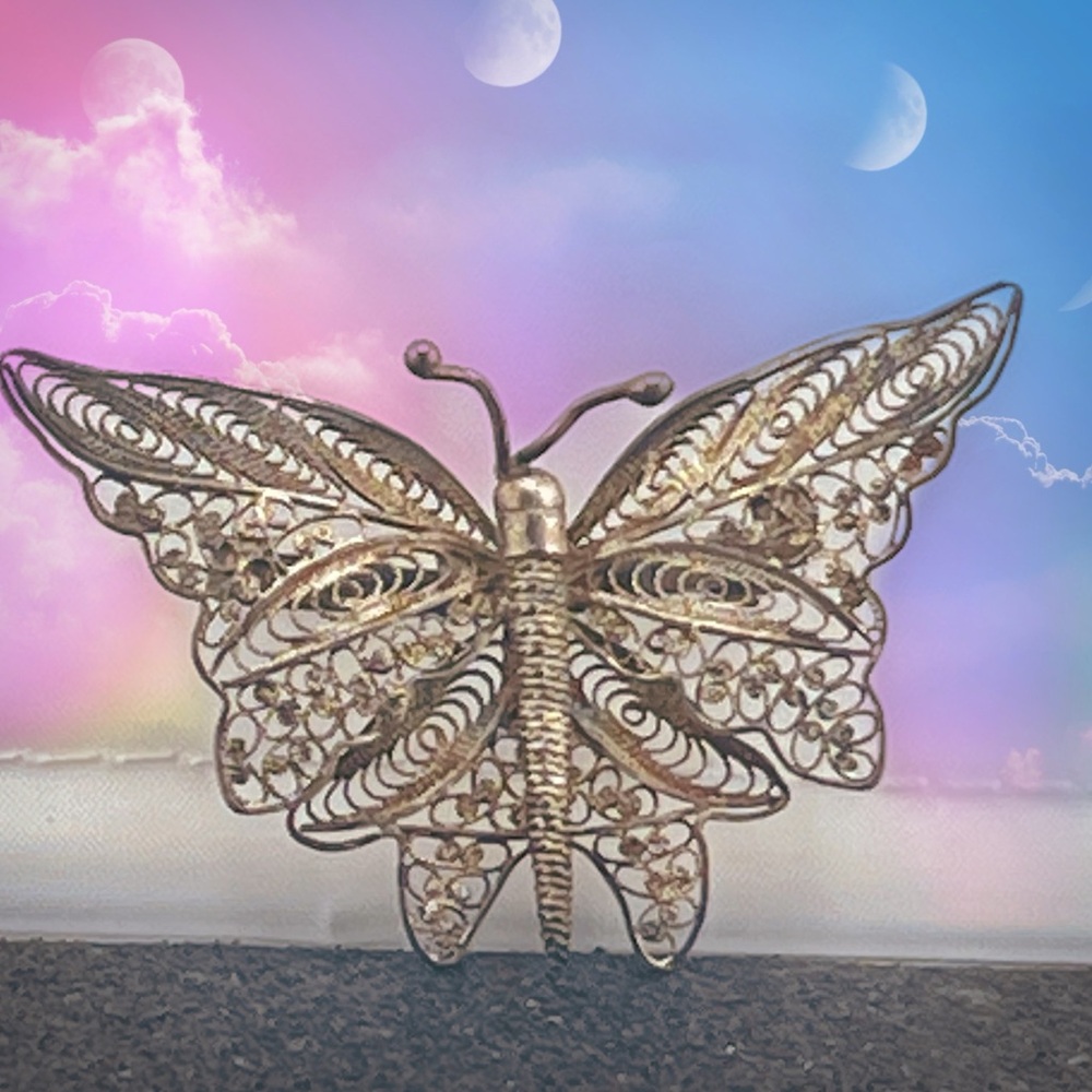 Vintage Filigree Butterfly Brooch - Picture 7 of 7